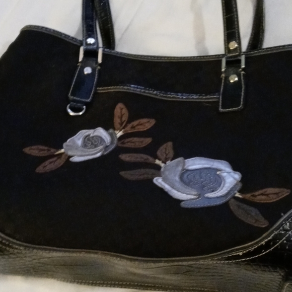 Pures - Picture 1 of 3